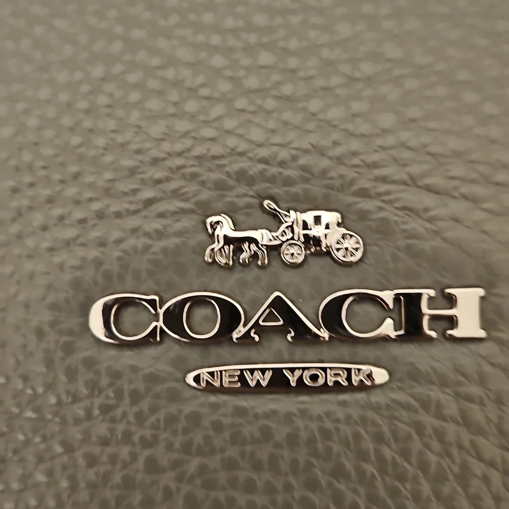 Coach Abby Duffle - Picture 3 of 9